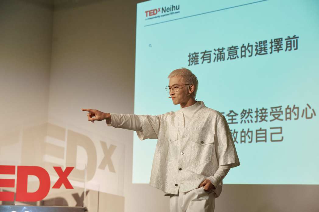 吳思賢(小樂)出身醫師世家，卻選擇投身演藝圈拚命。圖／TEDxNeiHu提供