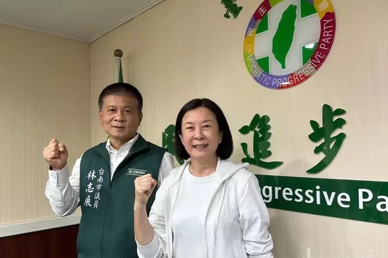 台南市議會民進黨團協調推派邱莉莉（右）、林志展（左）角逐正副議長。圖／聯合報系資料照片