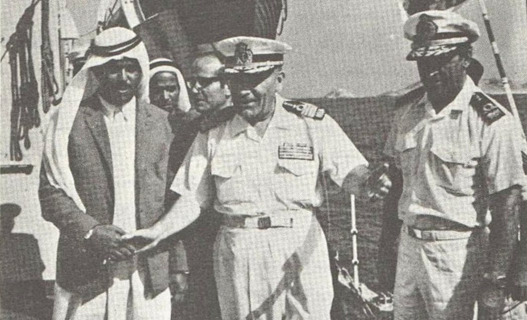 自1971年英國從三島撤軍、交給沙迦大公國後，伊朗巴勒維王朝就派軍驅逐島上的沙迦...