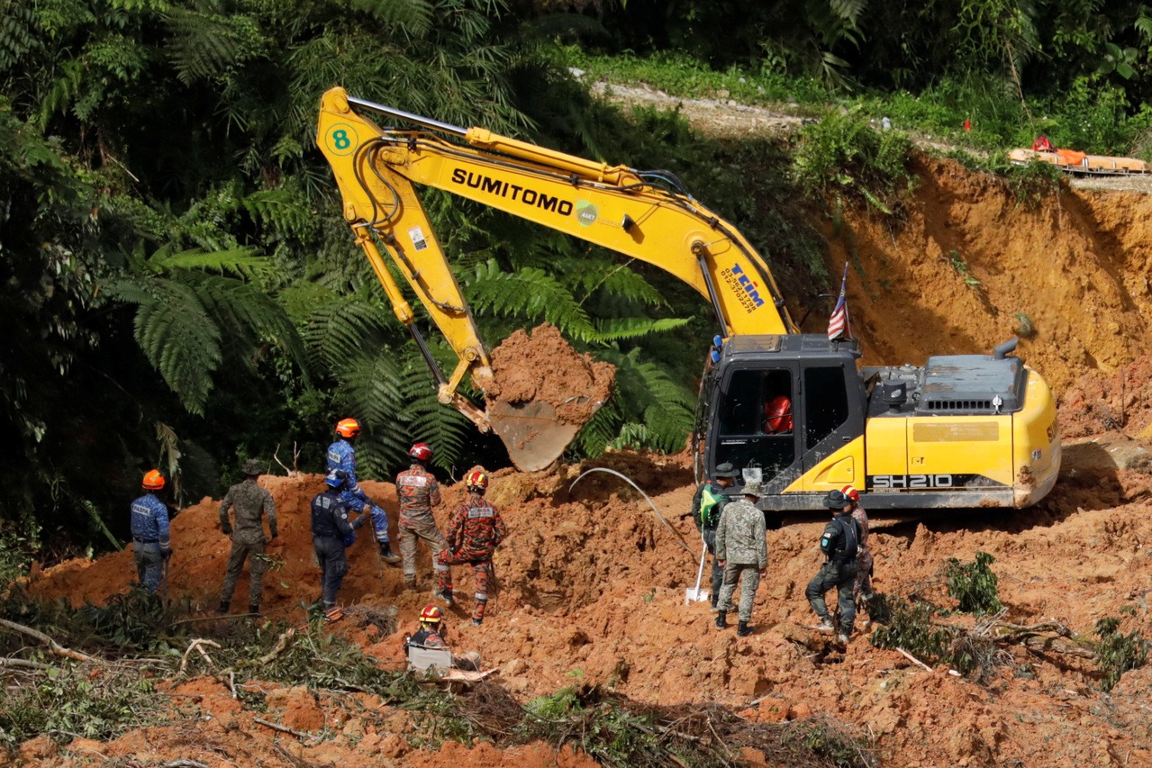 馬來西亞營地坍方增至26死男子緊抱愛犬遭活埋| 聯合新聞網 – 聯合新聞網