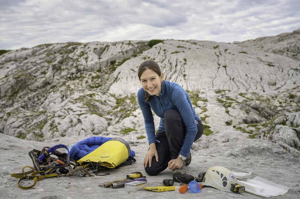Gina Moseley在奧地利山區的Hoher Krippenstein山上研...