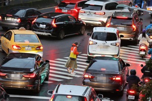 截至今年9月底，台灣因交通事故死亡的人數已達2293人，也就是說每天至少8個人出門後，因為交通事故，再也無法回家。示意圖。圖／聯合報系資料照片