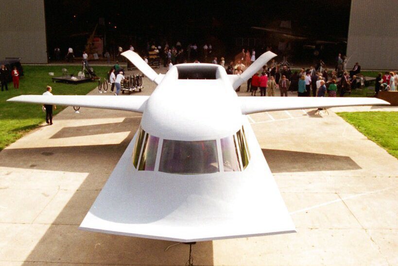 1996年5月22日，代號為"Tacit Blue"的隱形飛機首次在俄亥俄州的美國空軍博物館向公眾展示。 圖／美聯社