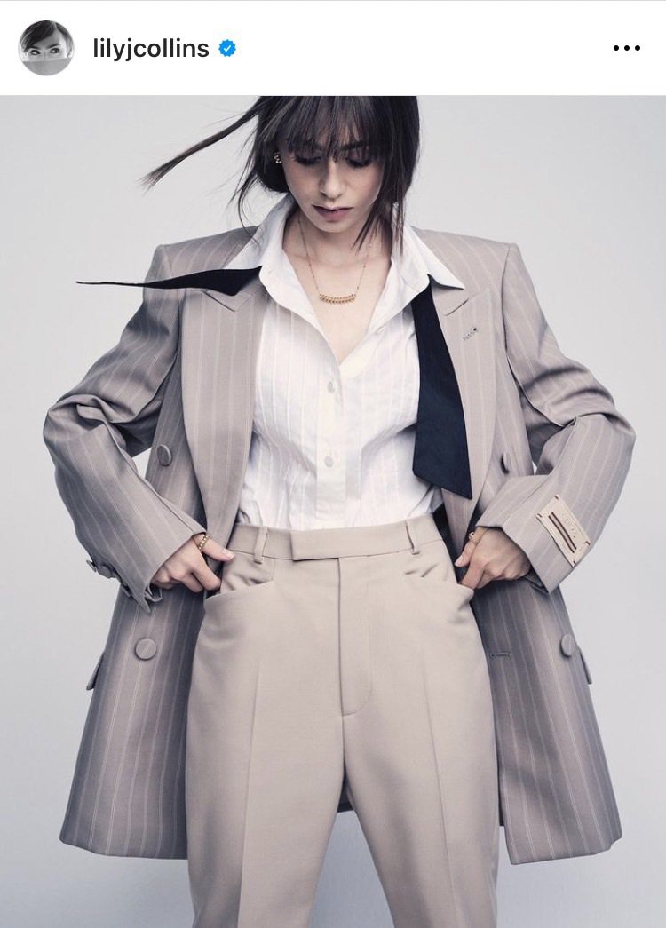 莉莉柯林斯佩戴卡地亞珠寶登上時尚雜誌《V》的封面。圖／摘自藝人IG