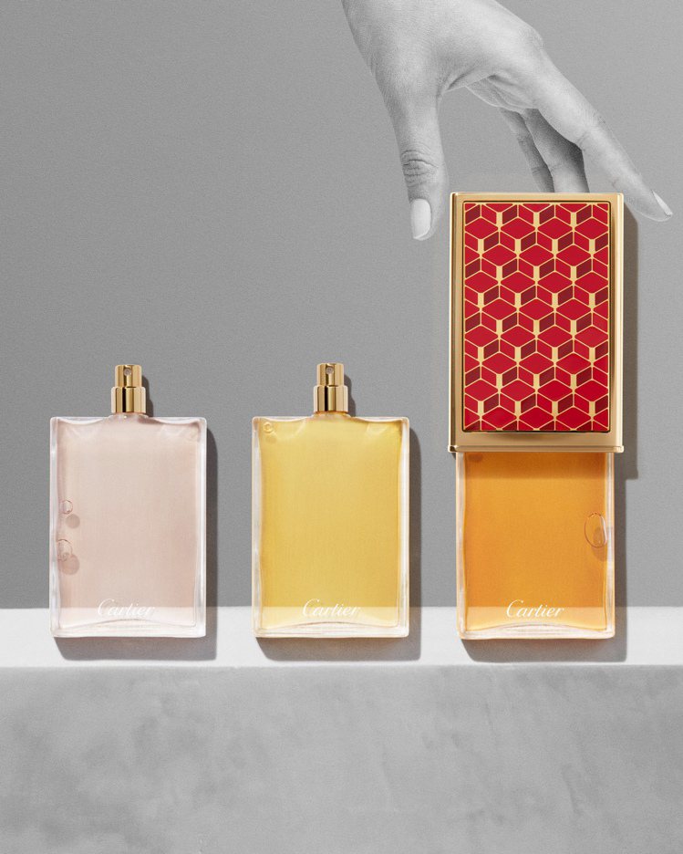 Nécessaires à Parfum卡地亞隨身香水盒，系列包括數款香水以...