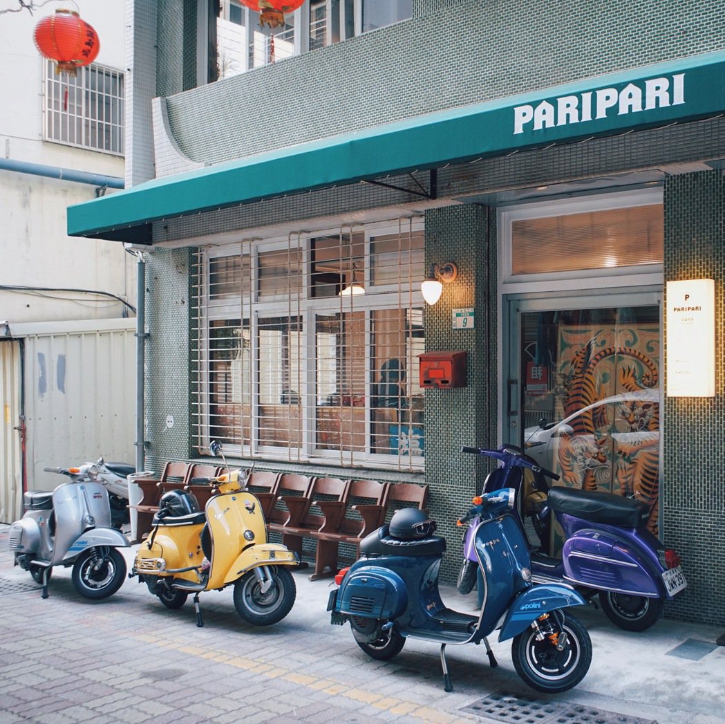 Paripari apt.是謝欣曄獨立畫出完整設計圖的第一間店，後也以此開啟和洪...
