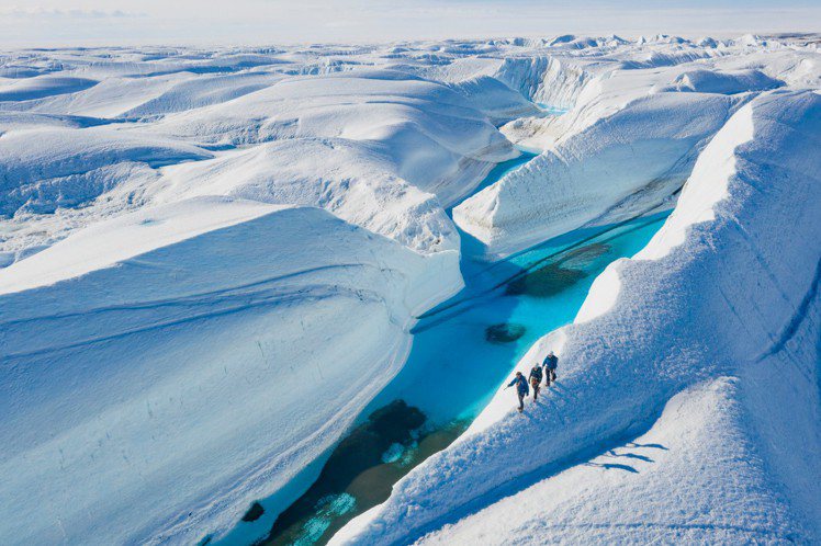 南極極地Glamping將可飽覽冰川、高原、冰層隧道及綿延千里終年冰封的山脈等自...