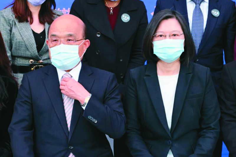 蔡英文總統（右）是否留任行政院長蘇貞昌（左），預計明年一月會有答案。圖／聯合報系資料照片