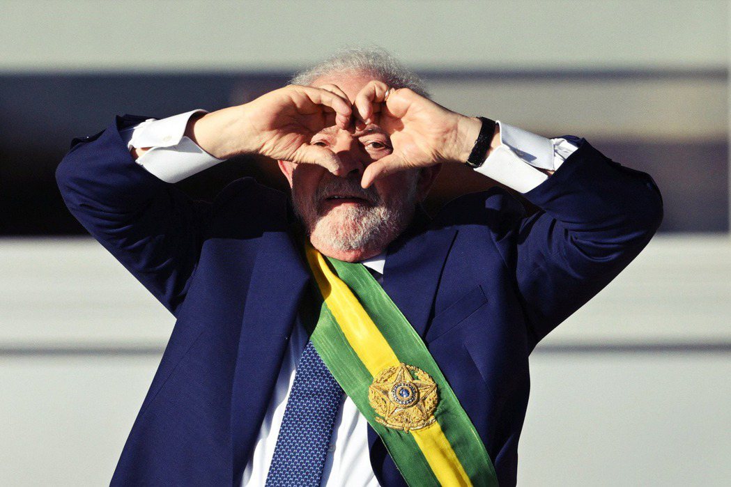 圖為1月2日，在就職典禮上的巴西總統盧拉。 圖／法新社