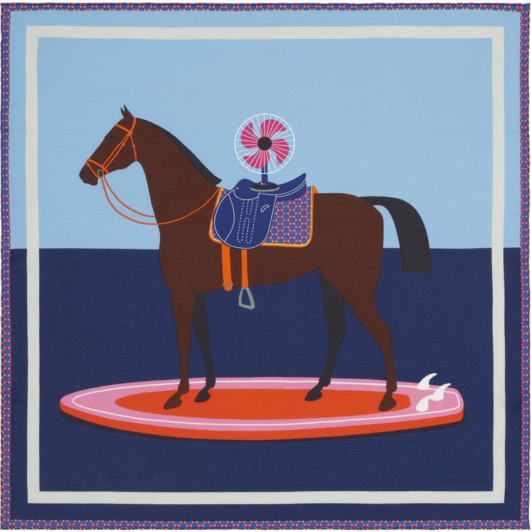 Surfing Fan圖紋印花純棉與真絲混紡方巾，65公分見方，10,400元。圖／愛馬仕提供