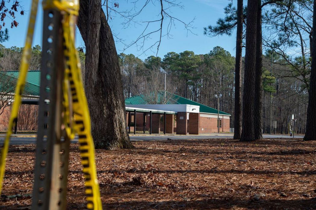 瑞奇尼克小學（Richneck Elementary School）在槍擊案發後...