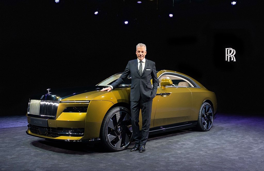 勞斯萊斯汽車首席執行官 托斯頓•穆勒•烏特弗斯：2022年勞斯萊斯產品陣容得到了...