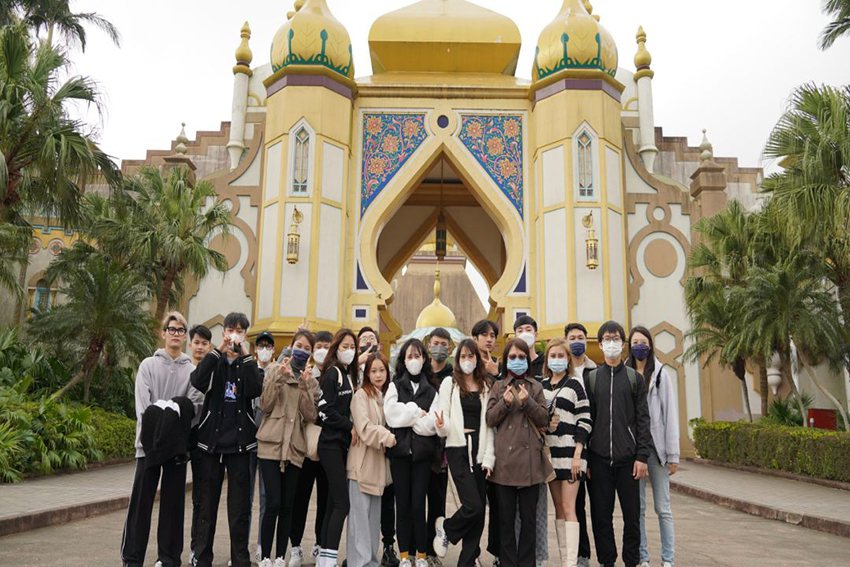 六福村特別安排越籍生到六福村參訪一日遊，實地體驗未來的工作場域。 中華大學/提供