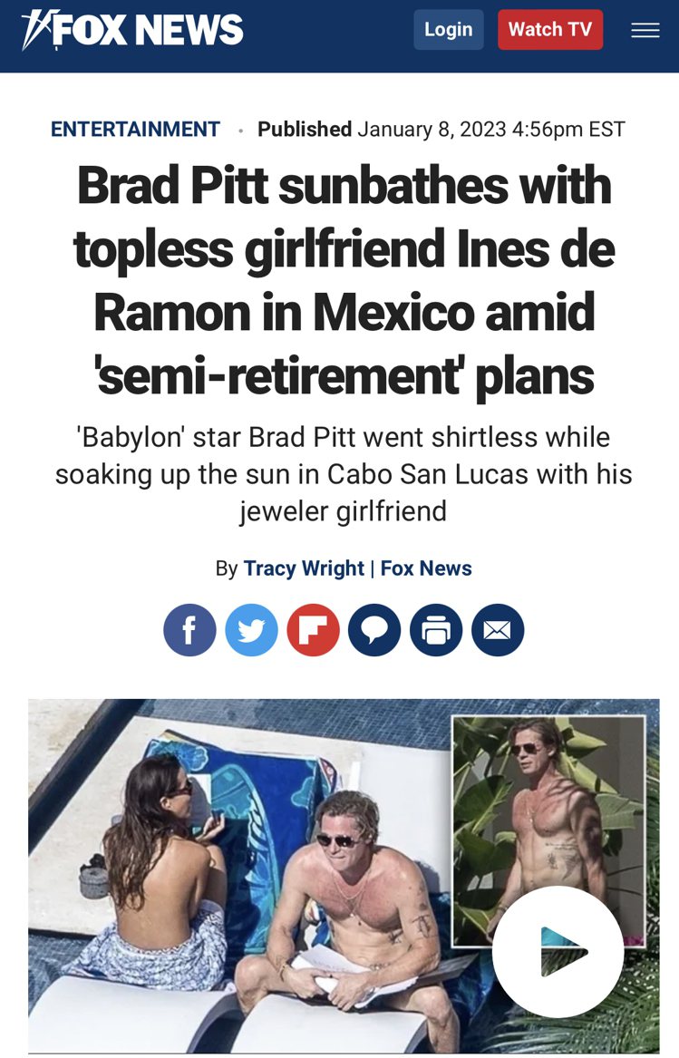 布萊德彼特（右）與新女友伊妮絲迪拉蒙，在墨西哥度假時上空日光浴。圖／摘自Fox ...