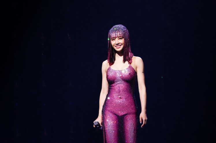 蔡依林演唱會上的「裸鑽尤物」造型相當火辣。記者吳致碩／攝影