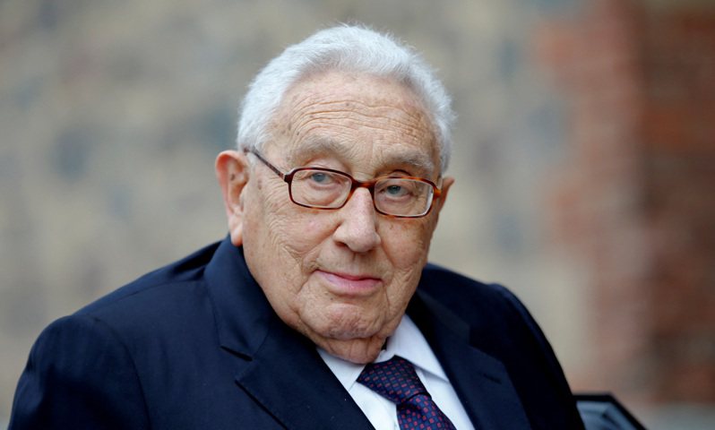美国前国务卿季辛吉（Henry Kissinger）一改过往立场于17日表示，乌克兰加入北约可能是俄罗斯入侵乌克兰的「适当结果」。路透(photo:UDN)