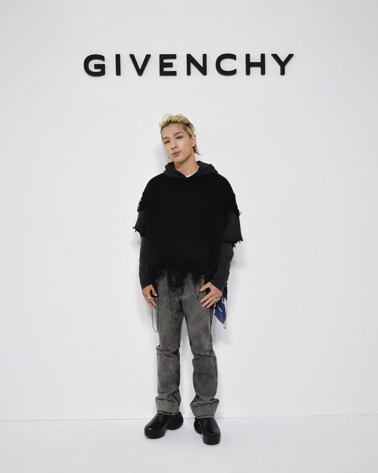 GIVENCHY全球代言人、南韓天團BIGBANG主唱太陽出席Givenchy 2023秋冬巴黎男裝發表。圖／紀梵希提供