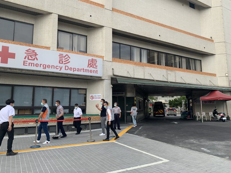 台北市上百家醫療院所不打烊，提供視訊診療、開立口服抗病毒藥物。本報系資料照