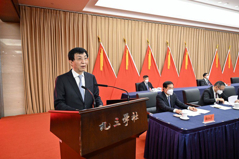 中共中央政治局常委王滬寧去年12月19日在九三學社第12次全國代表大會上致賀詞。新華社