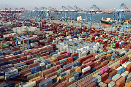 國際對中國大陸貨物的需求轉弱，已使得大陸幾個最大跳港率將達31%的情況增加。（路透）