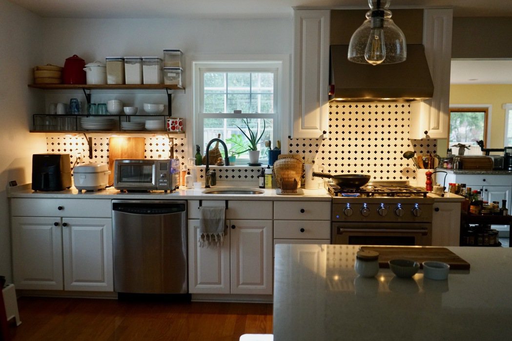 莊祖宜在美國重建的廚房。圖／新經典文化提供