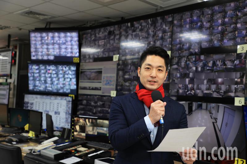 台北市長蔣萬安正式上班首日透過廣播系統向市府同仁恭賀新歲。記者蘇健忠／攝影