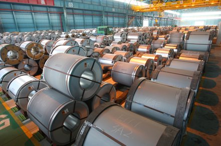 中鋼公布去年自行結算合併營收為4,495.6億元，年減4%。中鋼提供