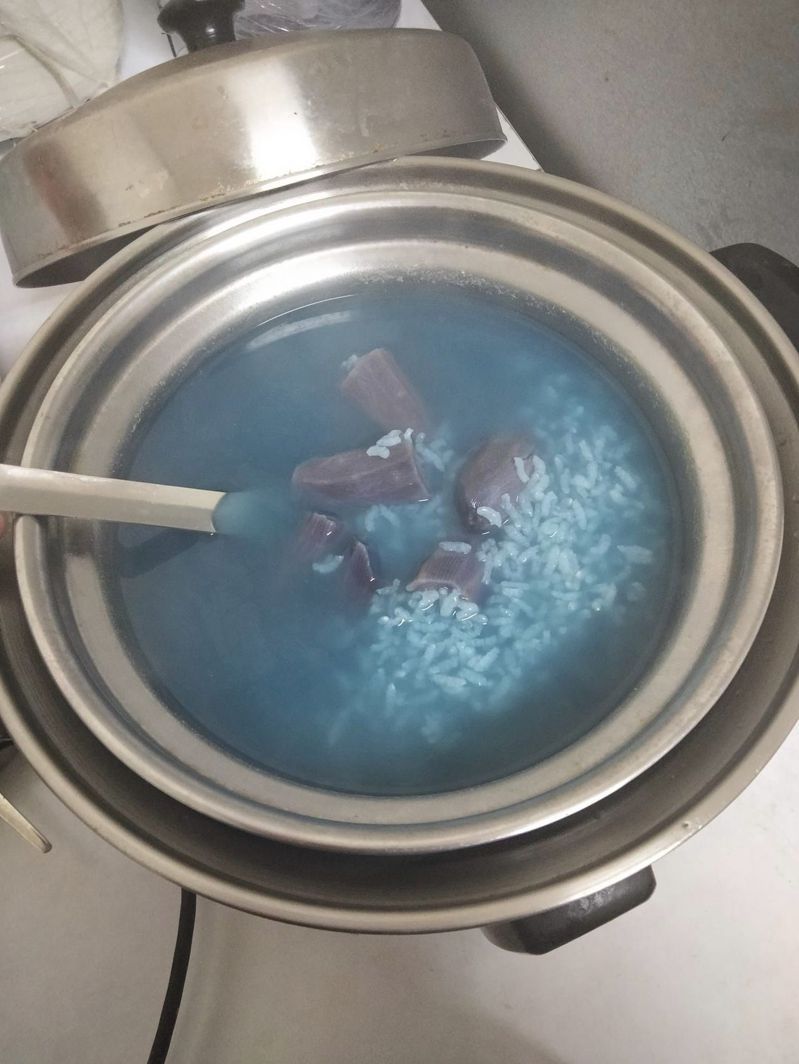 網友分享日前自己煮的粥。圖擷自爆廢公社