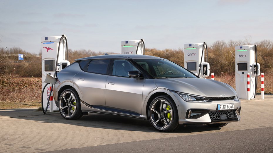 歐洲汽車製造商協會（ACEA）指出，純電動車2022年已占新車銷售量12.1%。圖為Kia EV6 GT。 摘自Kia