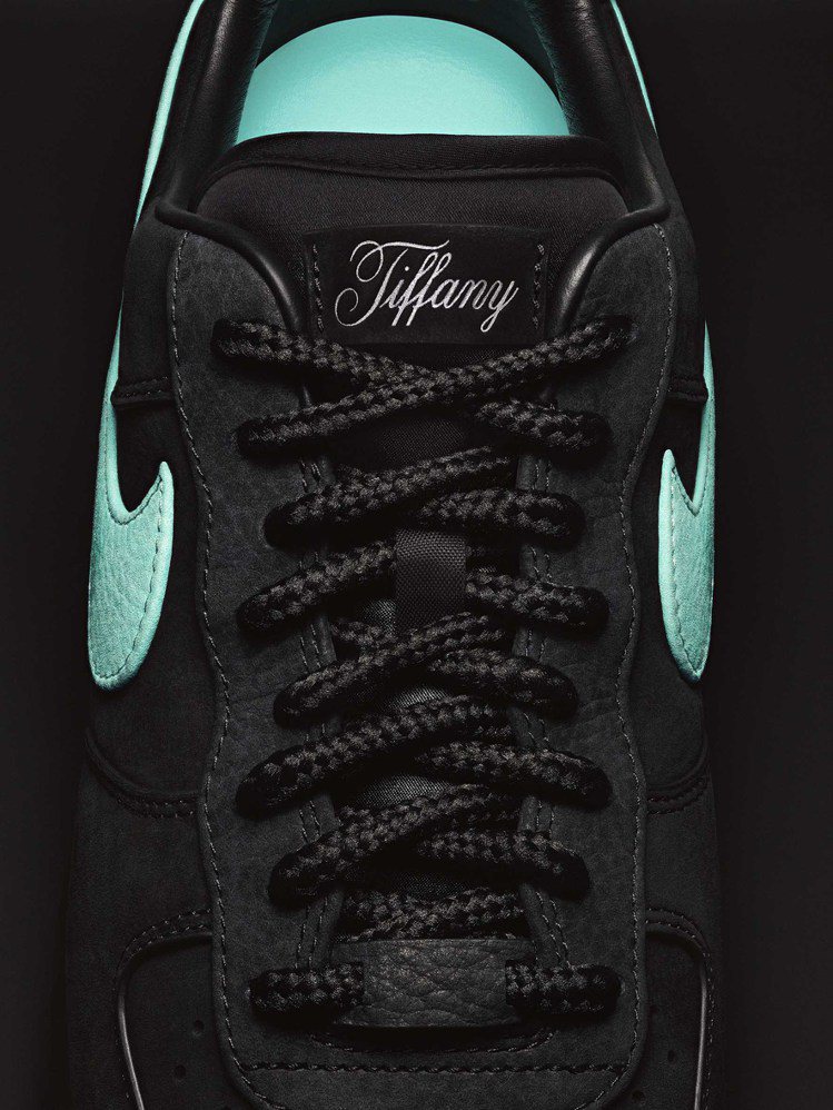 Tiffany & Co.攜手Nike打造傳奇鞋款Nike x Tiff...