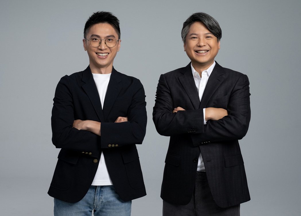 亞洲首家共享機車、車聯網先驅——威摩科技（WeMo Corp.）。圖左為 CEO...