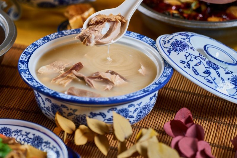 台南晶英「神湯會」系列湯品之中的胡椒四神滿福袋。 晶英／提供