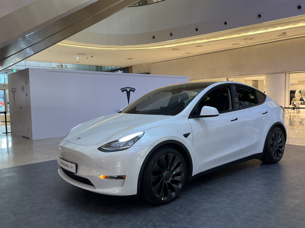 Tesla在3日又於韓國降價，Model Y Long Range售價降至7,789萬韓元，約台幣203.3萬元。 摘自Tesla Korea Naver Blog