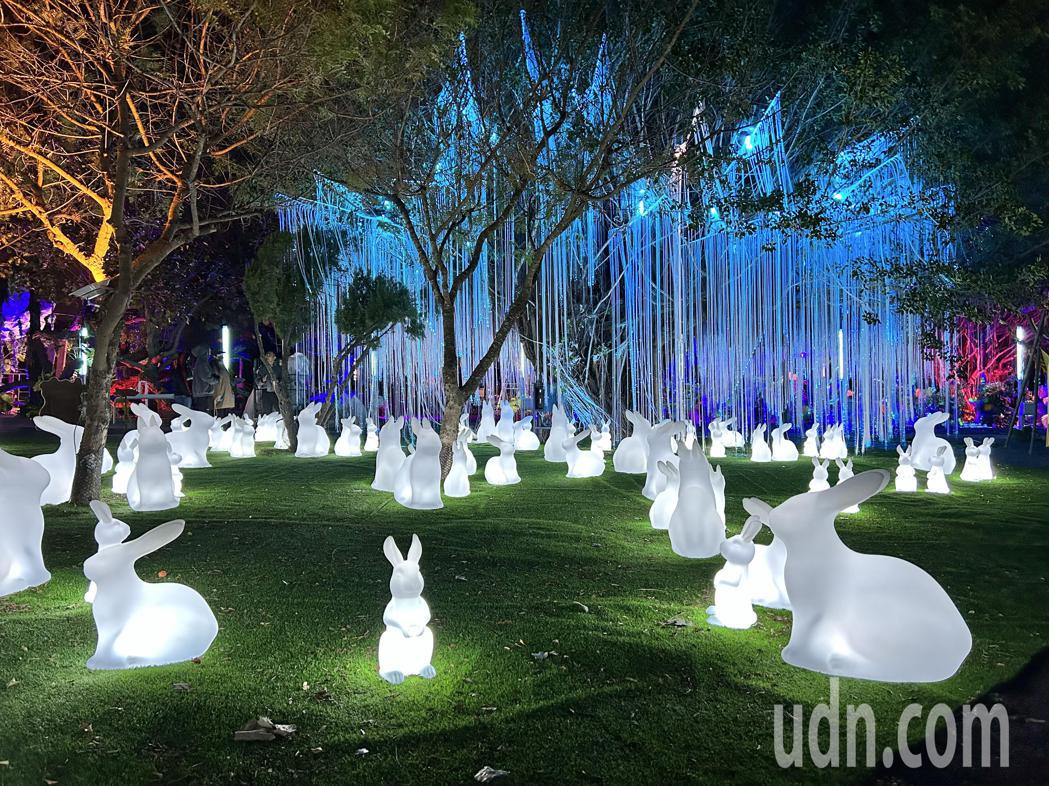 「2023中台灣元宵燈會」，除了特色水上主燈，還有6大主題燈區，每一區都是不容錯...