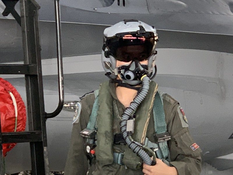 我國部署在空軍嘉義聯隊的頭盔瞄準系統（JHMCS）性能的新款頭盔。記者洪哲政／攝影