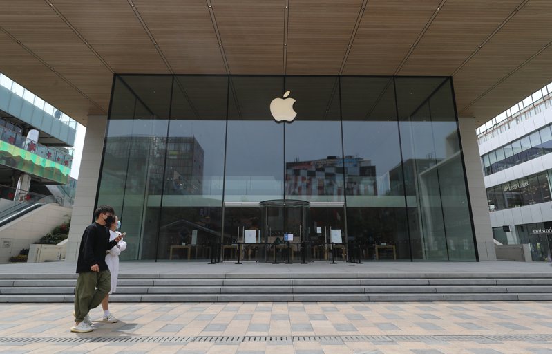 蘋果嚴重依賴中國大陸生產產品，但最近這已經成為一個問題。 圖／中國新聞社