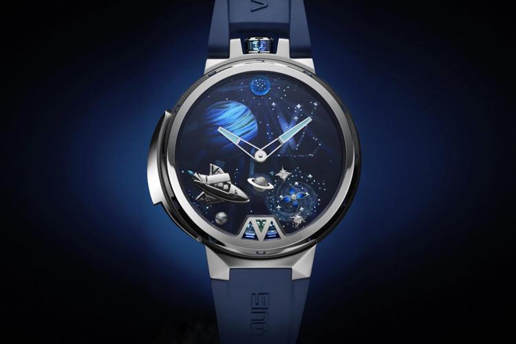 為慶祝路易威登誕辰200週年，以征服太空這項終極旅程為靈感，所創作出的Tambour Jacquemart三問報時腕表。圖／路易威登提供