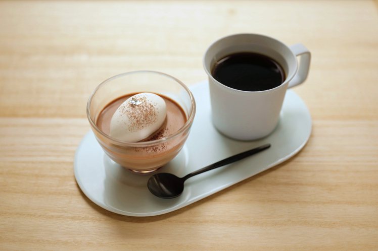 巧克力布丁與咖啡。 Ⓒnel CRAFT CHOCOLATE TOKYO