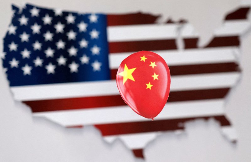 一顆中國高空偵察氣球闖入美國領空被戰機擊落，這次事件凸顯美中之間欠缺溝通。示意圖／路透社