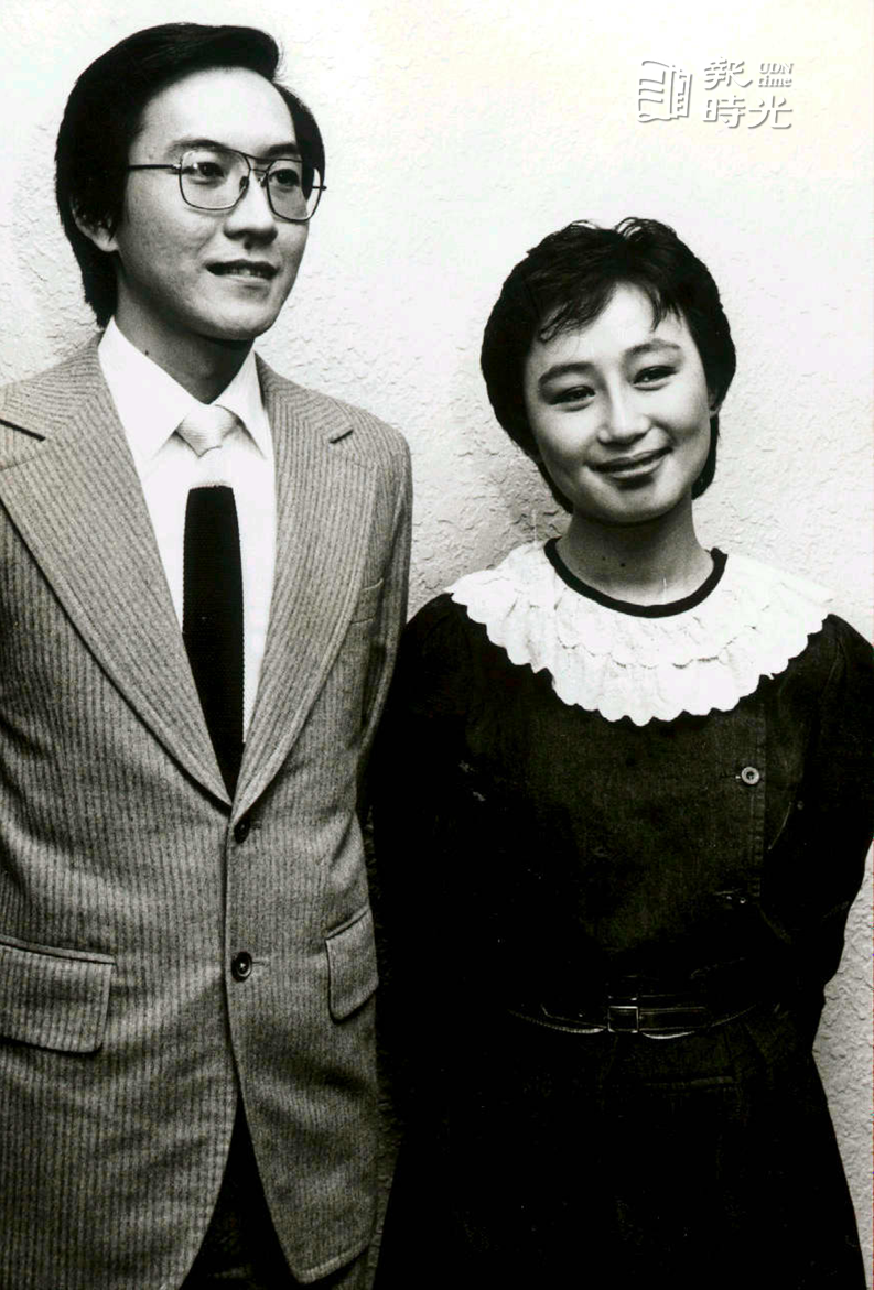 台視新節目大學城的兩位主持人楊賽芬和葛天培(左)。圖／聯合報系資料照（1983/03/04　郭肇舫攝影）  
