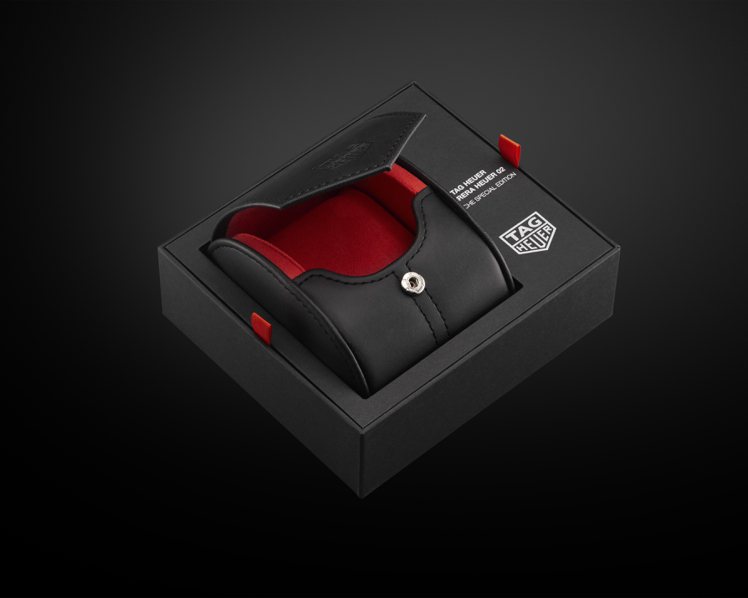 TAG Heuer X Porsche聯名限量腕表，表盒是黑色外觀加上鮮橘色細節的特殊包裝。圖／TAG Heuer提供