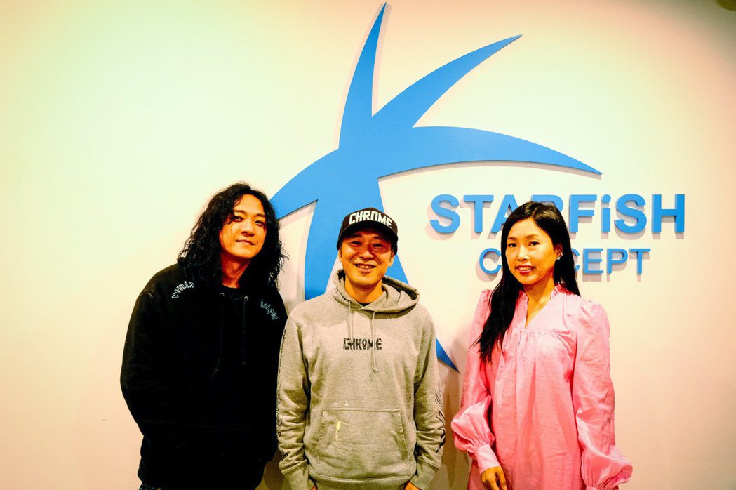 (左起）台灣前衛藝術家COLASA、日本當代藝術家Sense受公關教主于長君之邀...