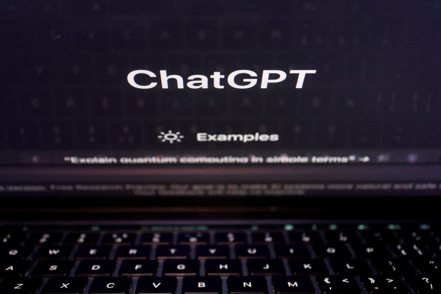 人工智慧公司OpenAI的聊天機器人ChatGPT掀起熱潮。   圖／路透