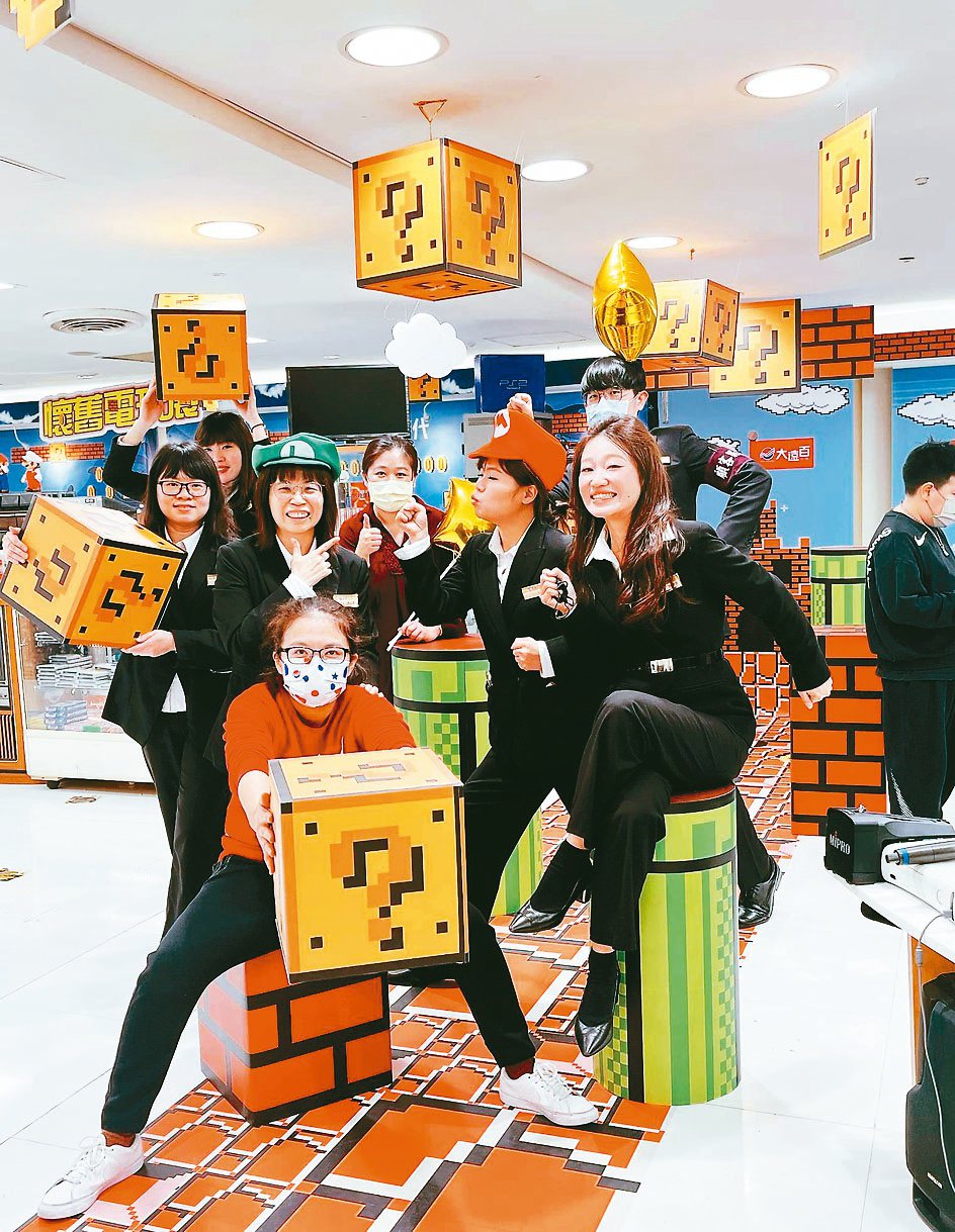 台南大遠百舉辦「舊遊戲時代懷舊電玩展」找回民眾的童年記憶。
遠百／提供