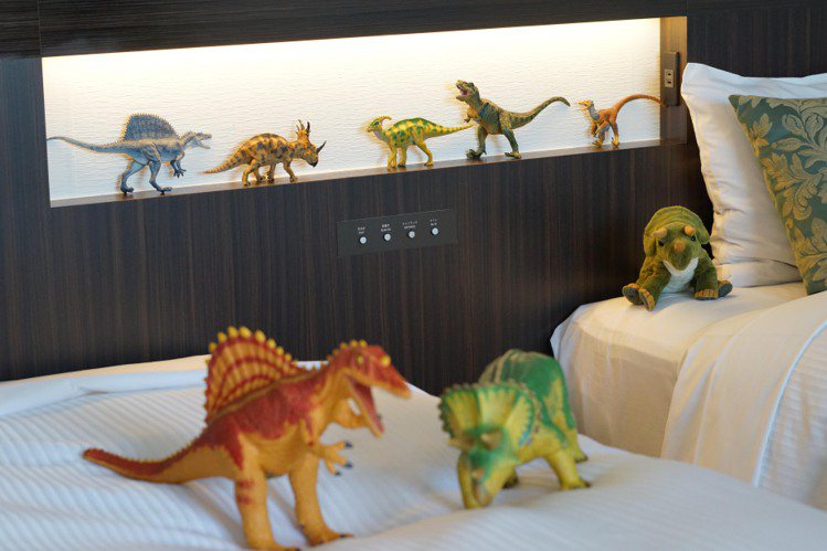 「恐龍主題房」内，可以看到許多恐龍裝飾元素。圖／J&T CONTENTS...