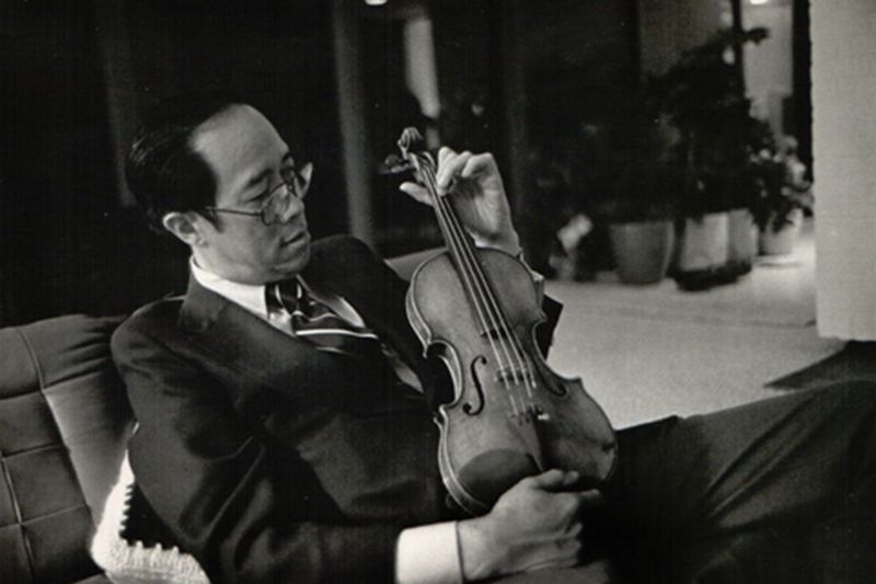 華裔美籍提琴收藏家林壽榮去世後，他收藏的一把有300年歷史的小提琴將拍賣，他生前最喜愛的就是邀請知音來家中「以琴會友」。圖／取自紐約大都會博物館官網