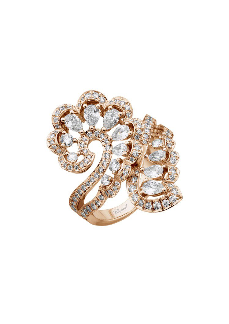 Precious Lace系列Vague海浪戒指，符合倫理道德標準的18K玫瑰金鑲嵌梨形切割和明亮式切割1.32克拉鑽石， 約58萬2,000元。圖／蕭邦提供