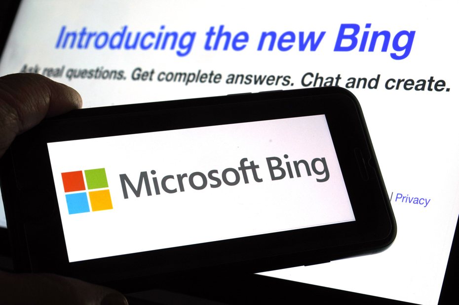 經過1週測試後，微軟發現如果用戶與Bing對話超過15個問題，可能導致Bing困惑正在回答哪個問題，給出未必有幫助的答案。美聯社