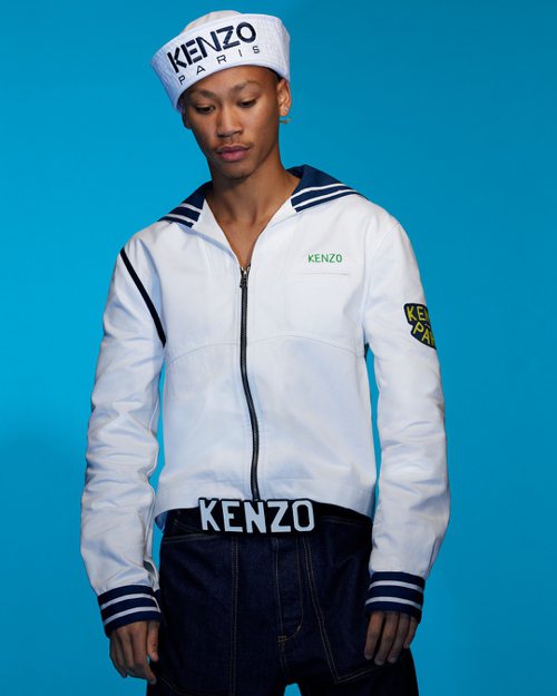 滑板運動者及音樂人Lil Dre演繹KENZO 2023春夏系列廣告。圖／惇聚國...