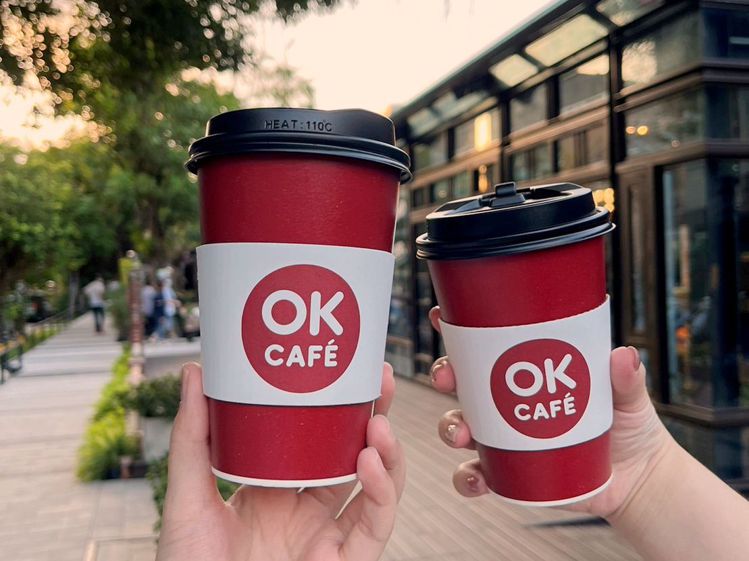 OKmart於2月23日至2月28日推出大杯莊園級拿鐵、美式咖啡同品項買2送1。...